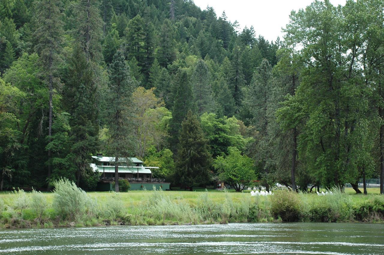 Morrisons Rogue River Lodge Merlin Esterno foto