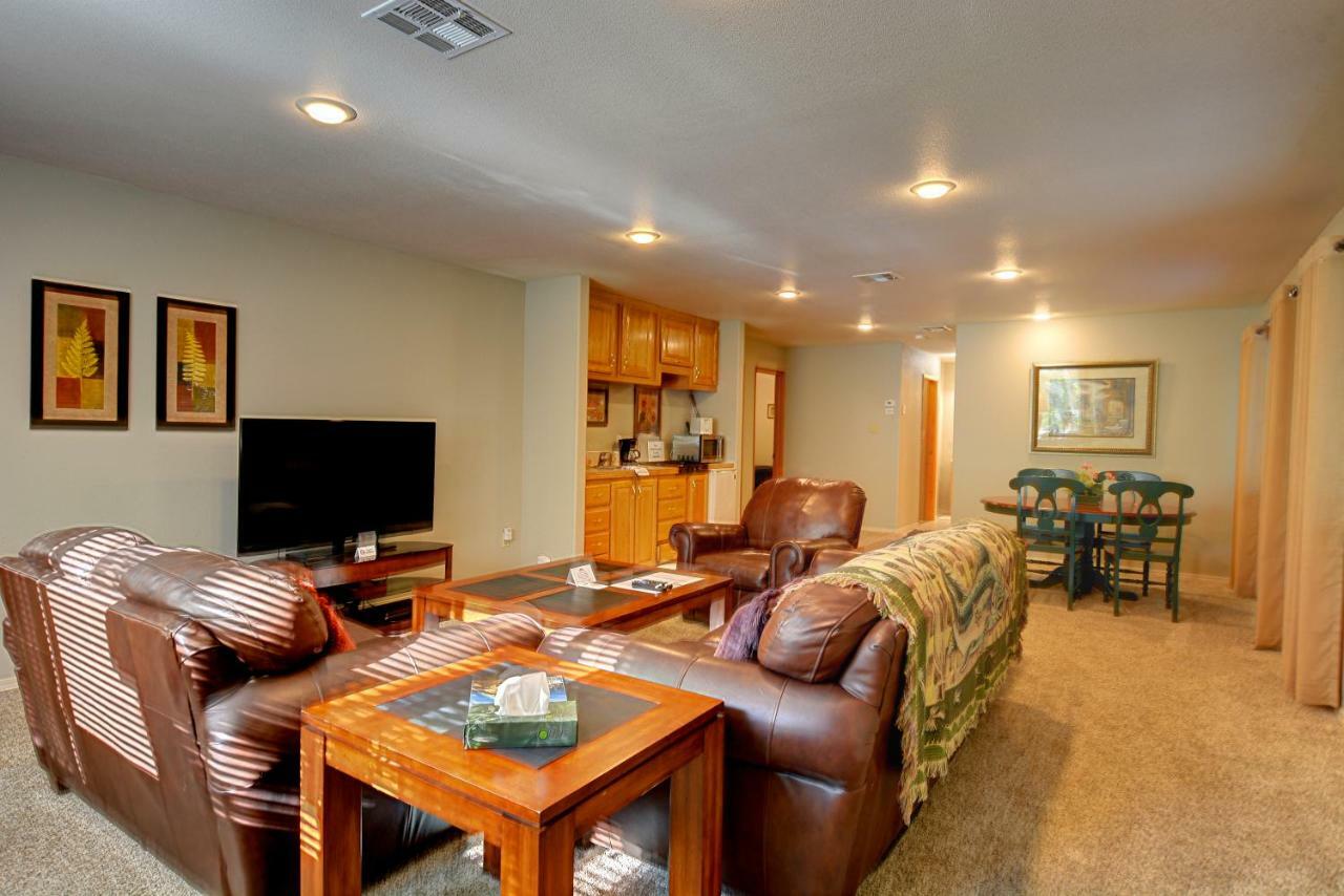 Morrisons Rogue River Lodge Merlin Esterno foto